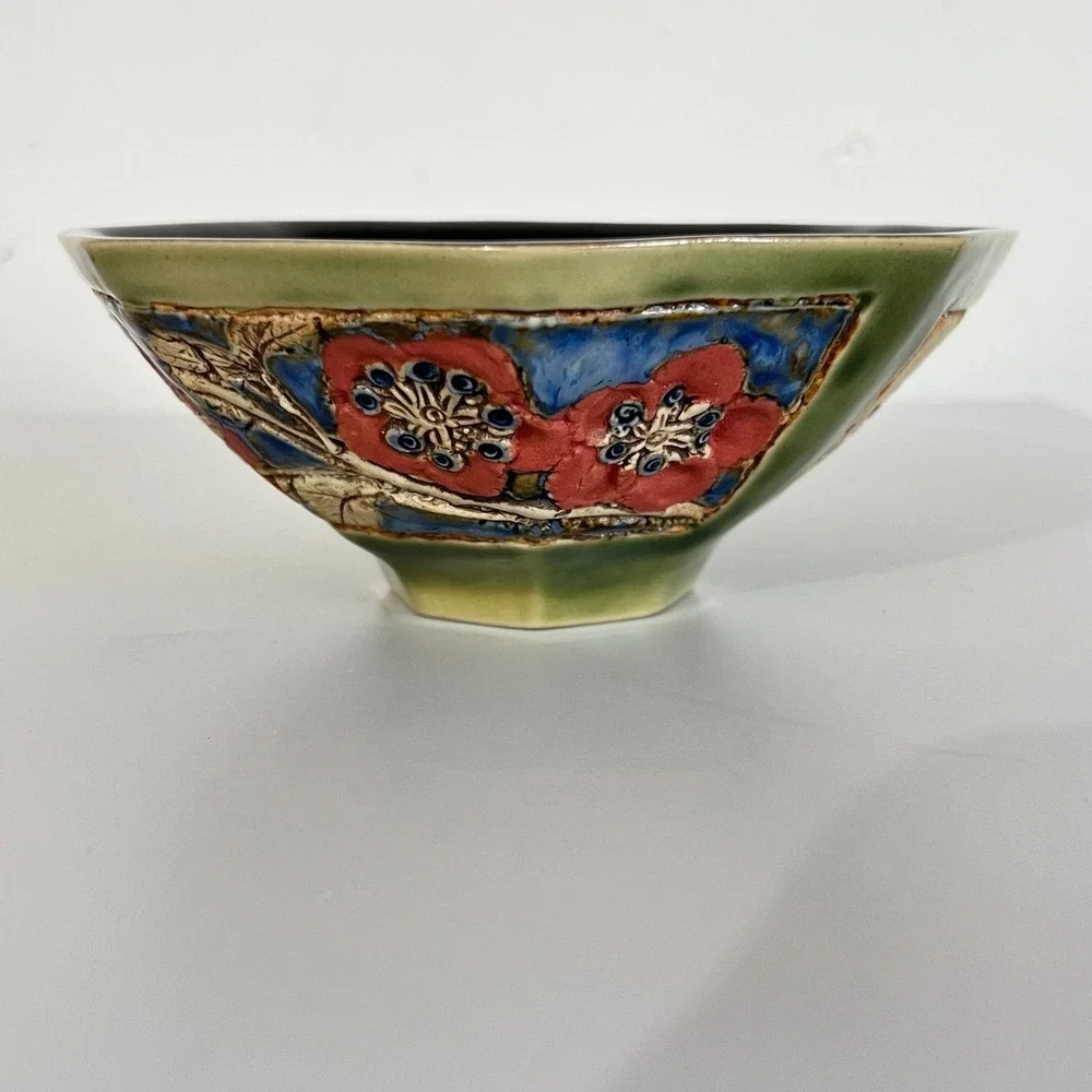 Malaysia Handicraft‎ Pottery Bowl Red Poppies Blue Accents Octagonal Shape